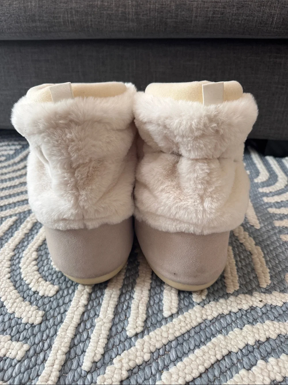 Steve Madden Faux Fur Moon Boots Cream Lace Up Women’s 9/10